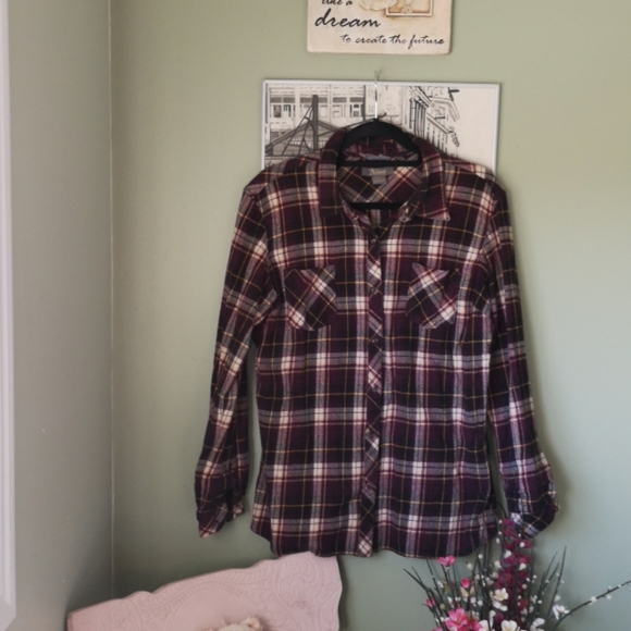 Plaid shirt - Picture 1 of 3